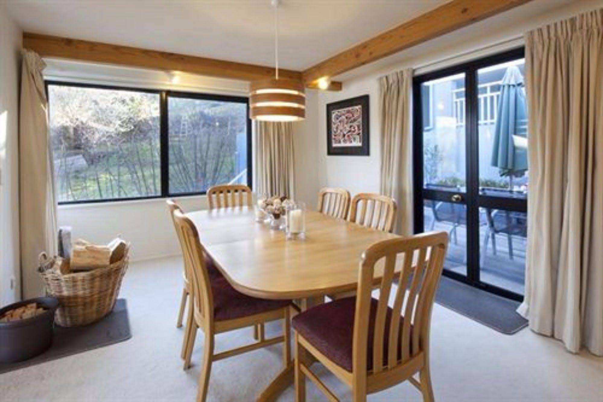 Apartments At Spinnaker Bay Distretto di Distretto di Queenstown Esterno foto